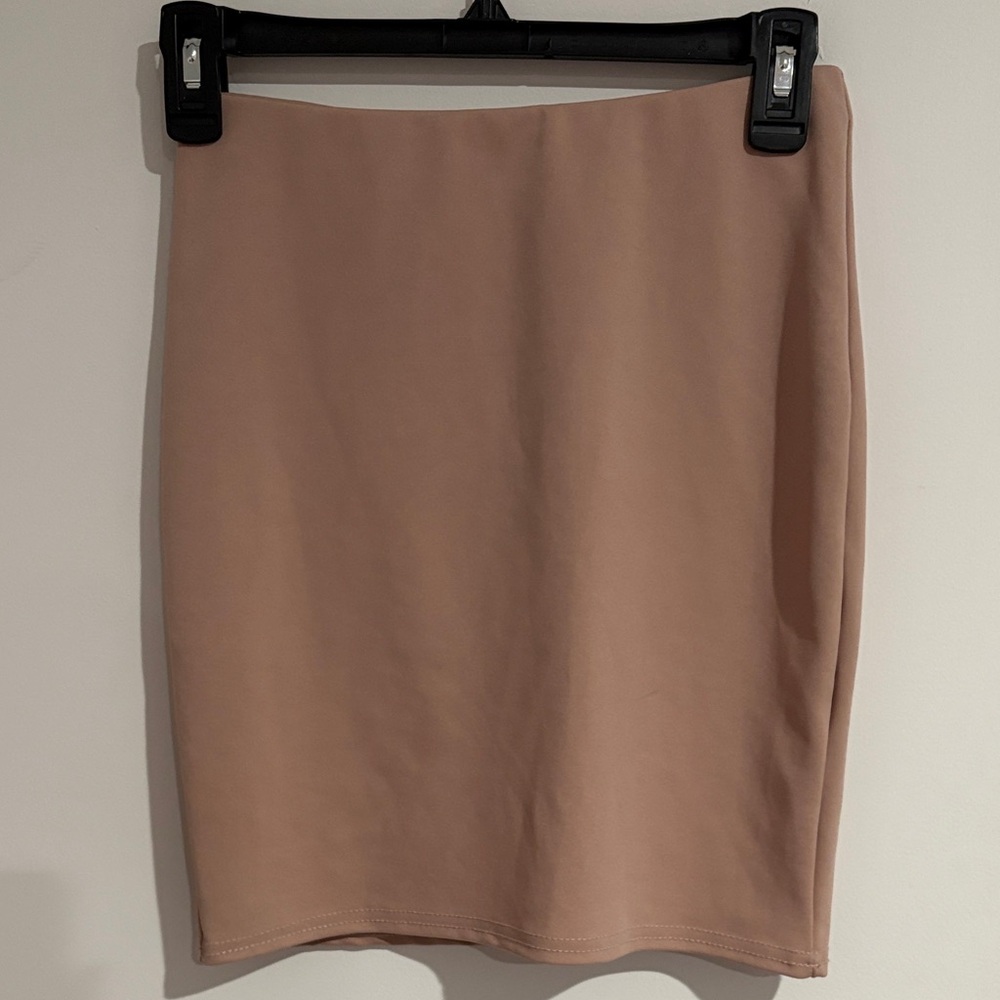 PrettyLittleThing Nude Pencil Skirt